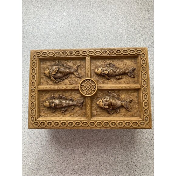 Men’s Trinket Jewelry Box Vintage Heavy Wood Resign Ocean Reef Fish Decretive - Picture 4 of 12